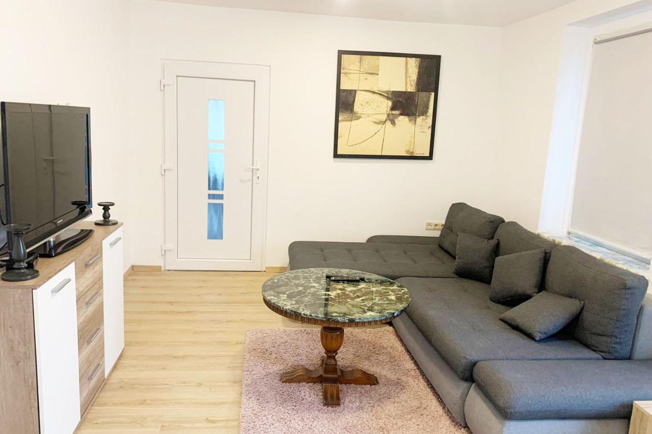 3 Bedroom Apartment In Леверкузен Екстериор снимка